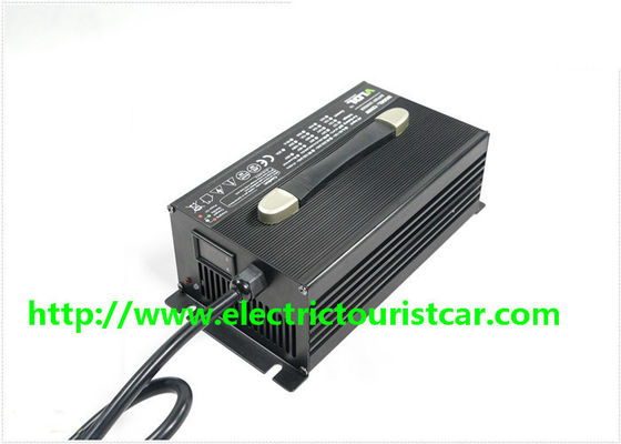 ब्लैक हाउसिंग क्लासिक इलेक्ट्रिक कार बैटरी चार्जर 48V 25A 260 * 150 * 90 मिमी